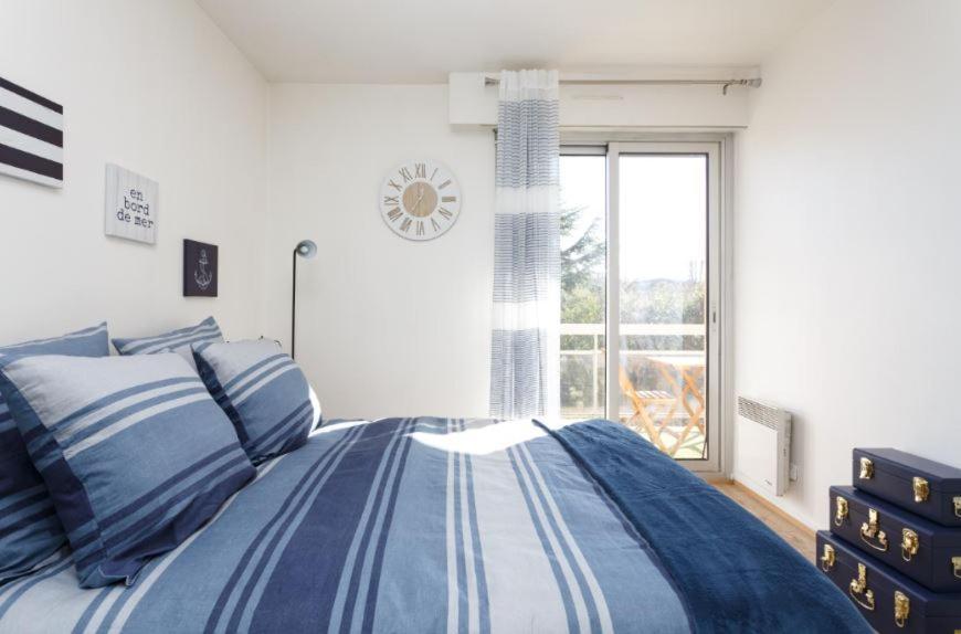 Appartement Cozy: 10/15 Min Des Champs Elysee Sartrouville Eksteriør billede