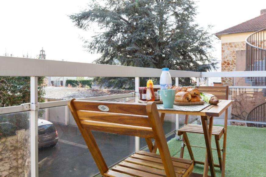 Appartement Cozy: 10/15 Min Des Champs Elysee Sartrouville Eksteriør billede
